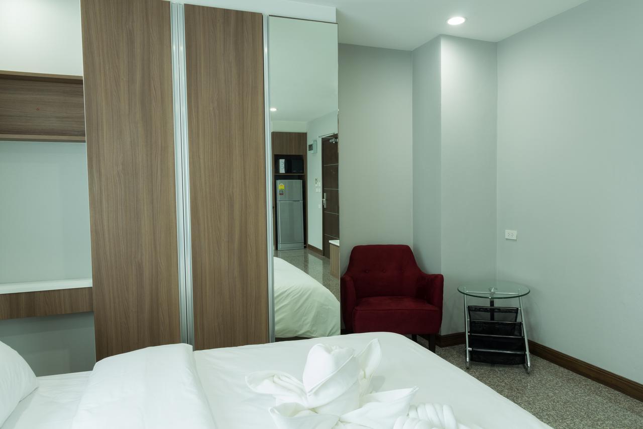 Modernbright Laemchabang Aparthotel Bang Lamung Exterior photo