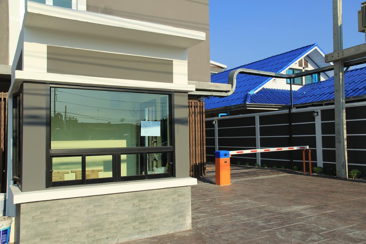 Modernbright Laemchabang Aparthotel Bang Lamung Exterior photo