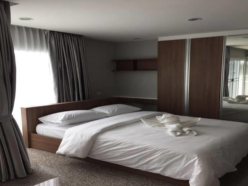 Modernbright Laemchabang Aparthotel Bang Lamung Exterior photo