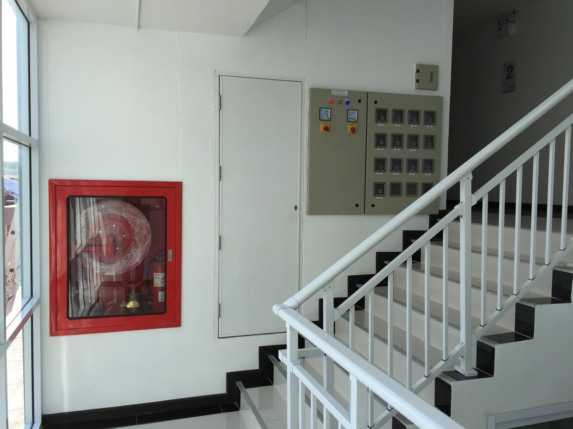 Modernbright Laemchabang Aparthotel Bang Lamung Exterior photo